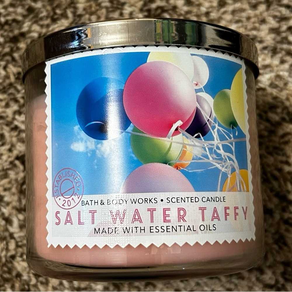 Salt water taffy 3 wick candle bath and body works